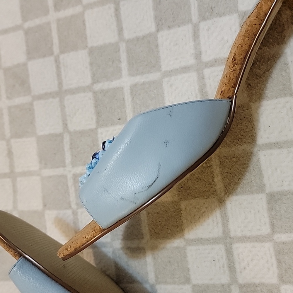 Shoes - Picture 5 of 5